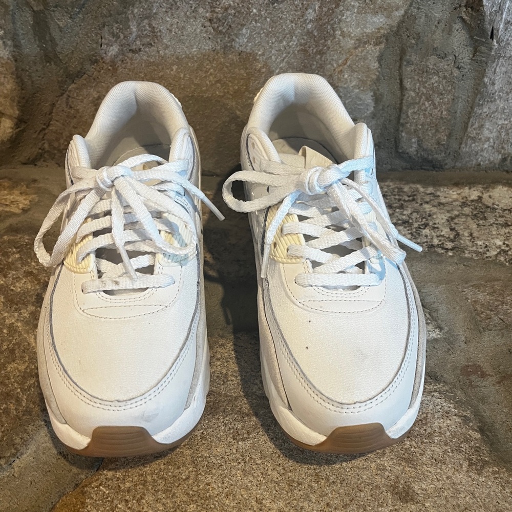 Nike Air Max 90 LV8 White Sneakers for Women size 7.5